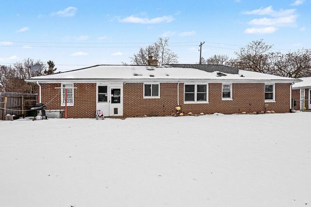 2910 Parchmount Avenue, Kalamazoo, MI 49004