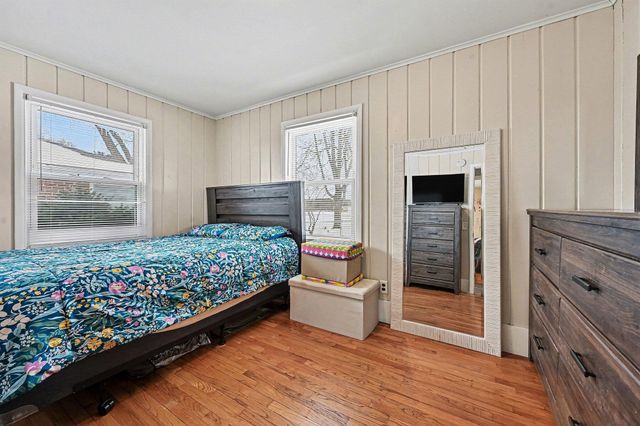 2910 Parchmount Avenue, Kalamazoo, MI 49004