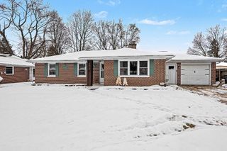 2910 Parchmount Avenue, Kalamazoo, MI 49004