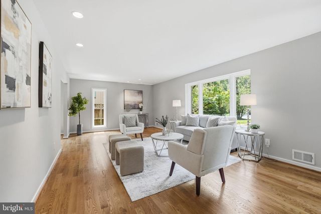 3211 CHICHESTER LN, Fairfax, VA 22031