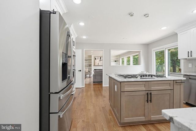 3211 CHICHESTER LN, Fairfax, VA 22031