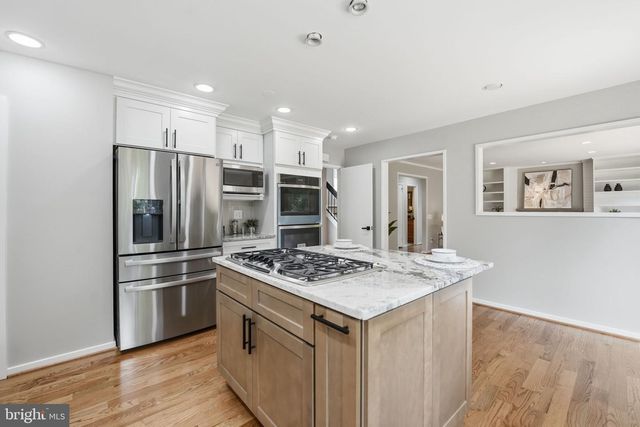 3211 CHICHESTER LN, Fairfax, VA 22031