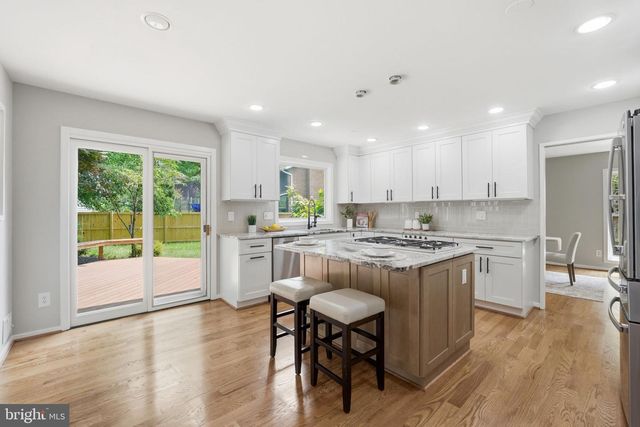 3211 CHICHESTER LN, Fairfax, VA 22031