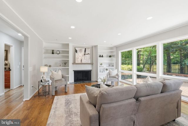 3211 CHICHESTER LN, Fairfax, VA 22031