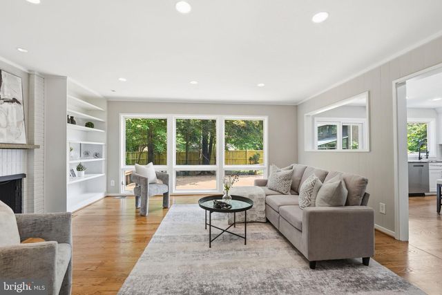 3211 CHICHESTER LN, Fairfax, VA 22031