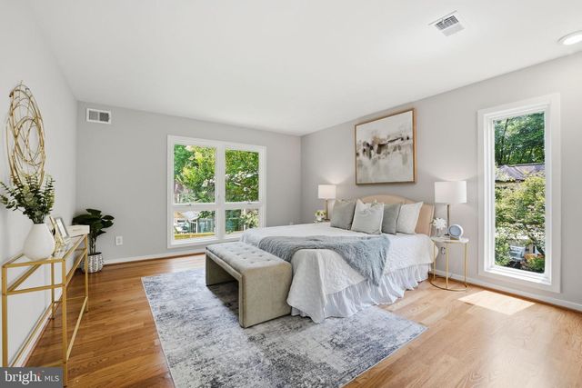 3211 CHICHESTER LN, Fairfax, VA 22031