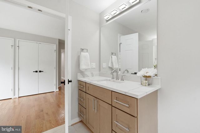 3211 CHICHESTER LN, Fairfax, VA 22031