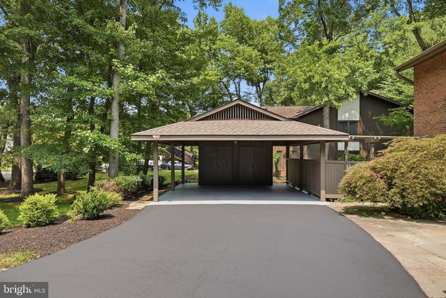 3211 CHICHESTER LN, Fairfax, VA 22031