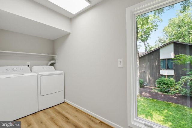 3211 CHICHESTER LN, Fairfax, VA 22031