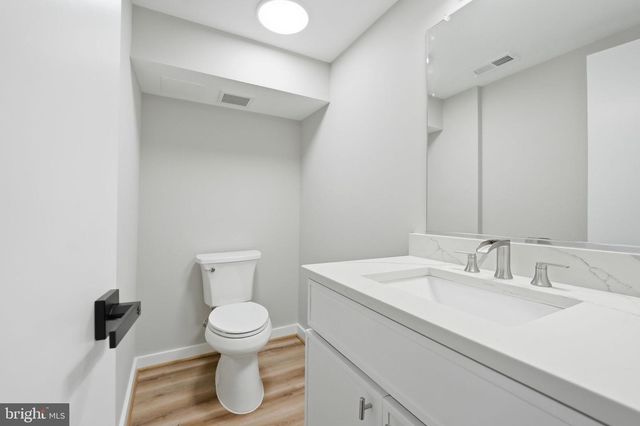 3211 CHICHESTER LN, Fairfax, VA 22031