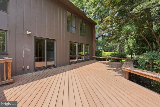 3211 CHICHESTER LN, Fairfax, VA 22031