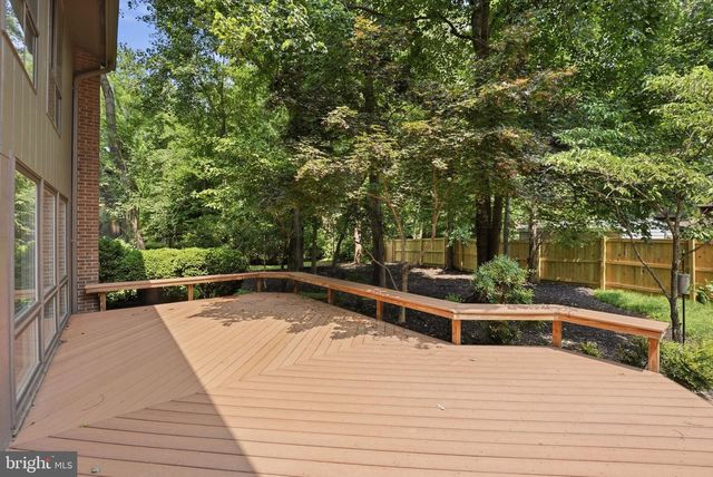 3211 CHICHESTER LN, Fairfax, VA 22031