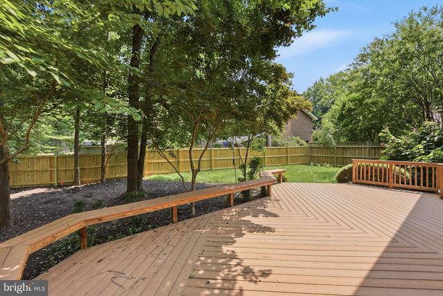 3211 CHICHESTER LN, Fairfax, VA 22031