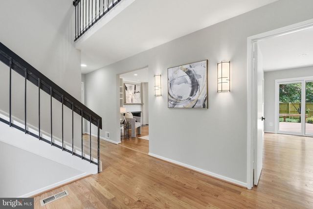 3211 CHICHESTER LN, Fairfax, VA 22031