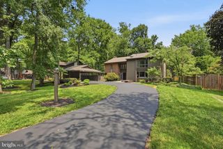 3211 CHICHESTER LN, Fairfax, VA 22031
