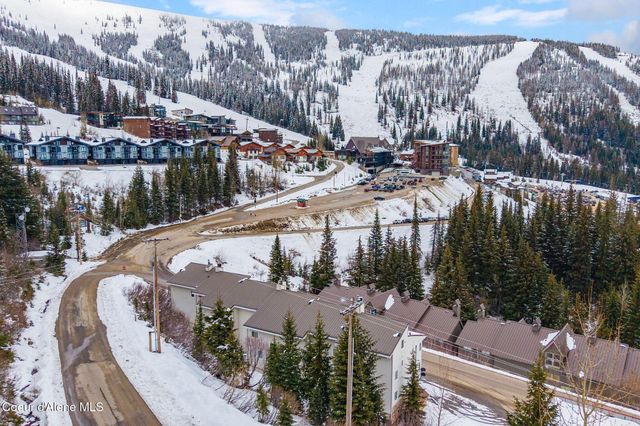 8766 Schweitzer Mountain RD, 305, Sandpoint, ID 83864