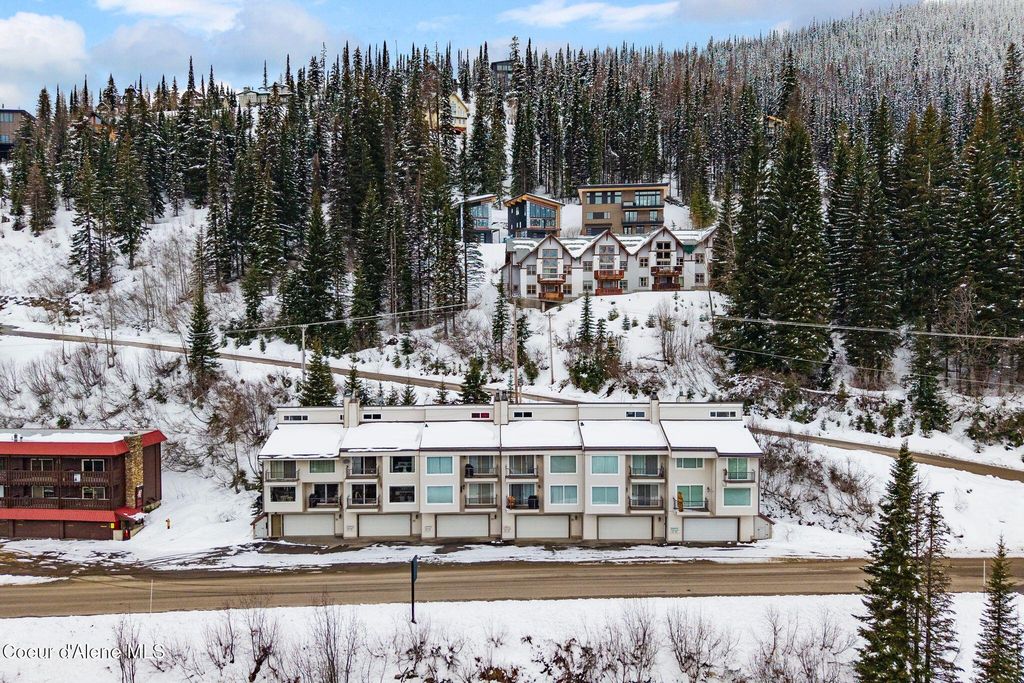 8766 Schweitzer Mountain RD, 305, Sandpoint, ID 83864