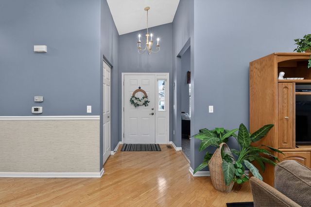 1592 W Ludington Circle, Romeoville, IL 60446