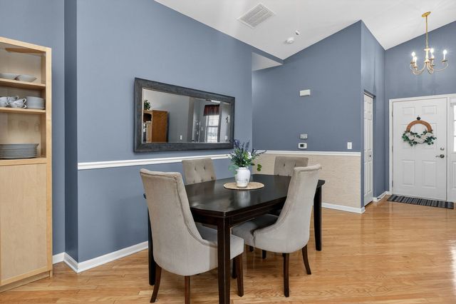 1592 W Ludington Circle, Romeoville, IL 60446