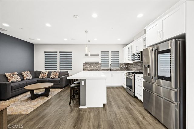 925 Clementine Court C, Azusa, CA 91702