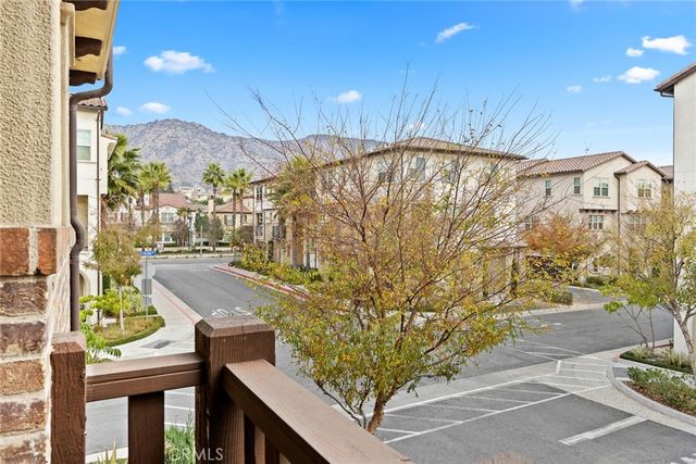 925 Clementine Court C, Azusa, CA 91702