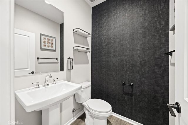 925 Clementine Court C, Azusa, CA 91702