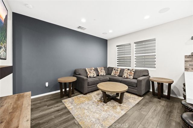 925 Clementine Court C, Azusa, CA 91702