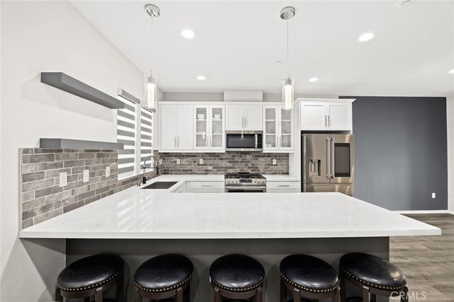 925 Clementine Court C, Azusa, CA 91702