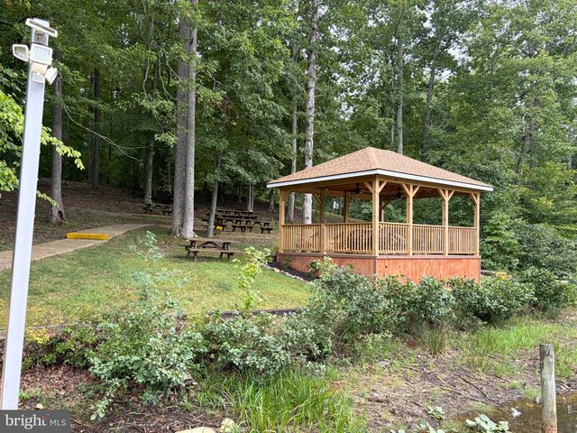 138 FISHER DR, Mineral, VA 23117