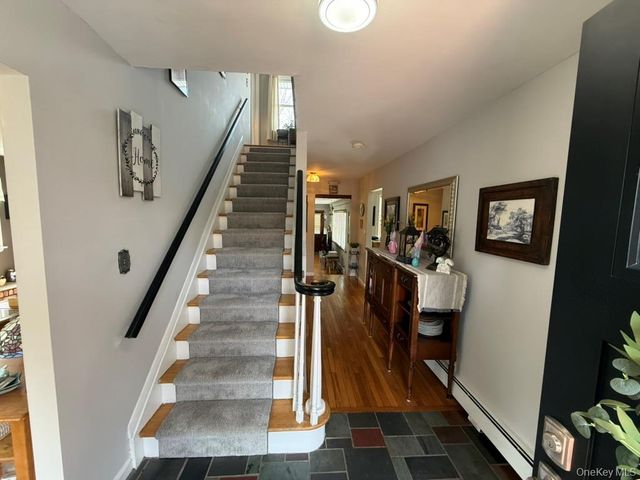12 Knoll Crest, Miller Place, NY 11764