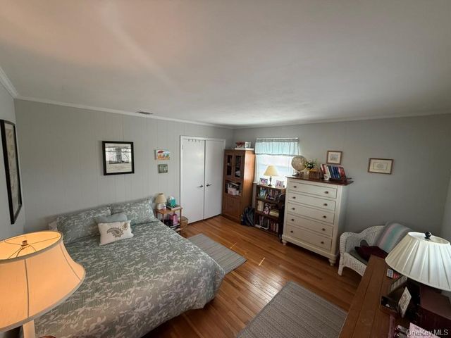 12 Knoll Crest, Miller Place, NY 11764