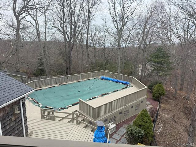 12 Knoll Crest, Miller Place, NY 11764