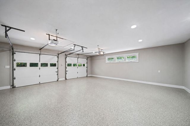 12 Knoll Crest, Miller Place, NY 11764