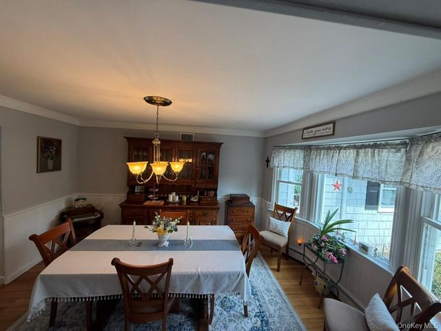 12 Knoll Crest, Miller Place, NY 11764