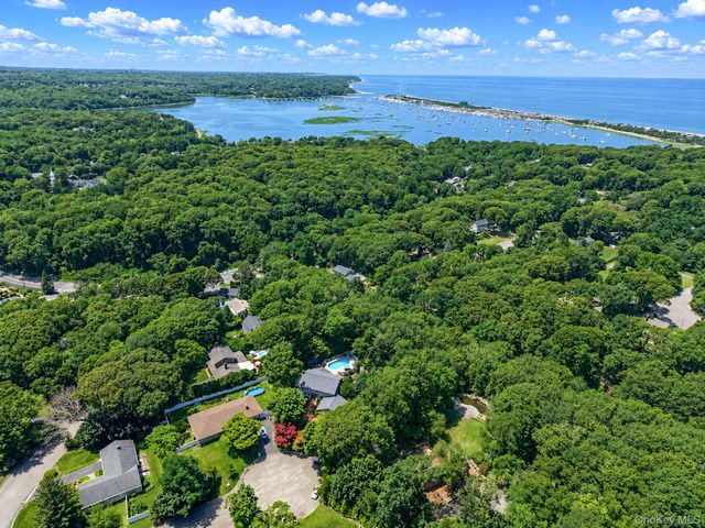 12 Knoll Crest, Miller Place, NY 11764