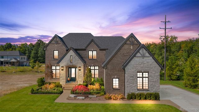1936 Traceky, Rochester Hills, MI 48306