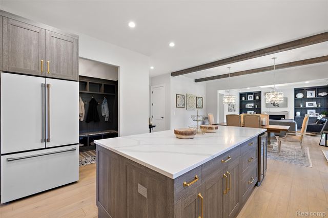 1936 Traceky, Rochester Hills, MI 48306