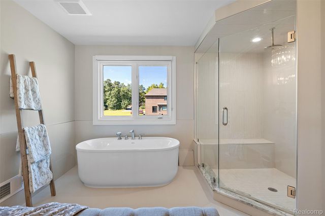 1936 Traceky, Rochester Hills, MI 48306