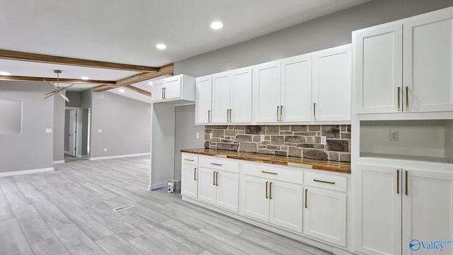 22774 Pine Road, Athens, AL 35613