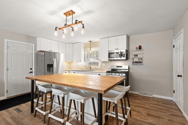 2331 Venus Street, Portage, IN 46368