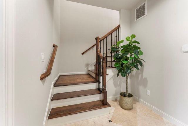 411 W 17th Street C, Houston, TX 77008