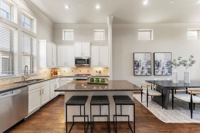 411 W 17th Street C, Houston, TX 77008