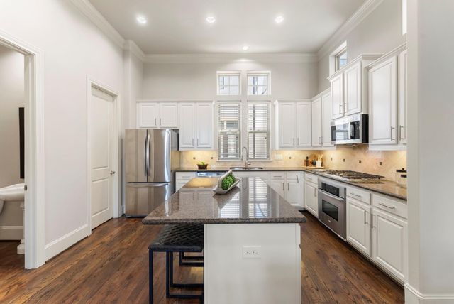 411 W 17th Street C, Houston, TX 77008