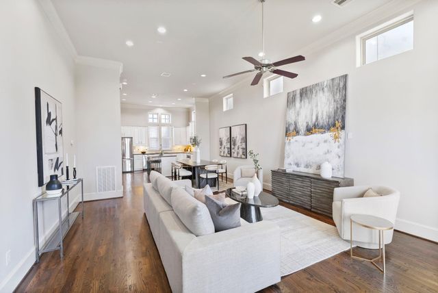 411 W 17th Street C, Houston, TX 77008