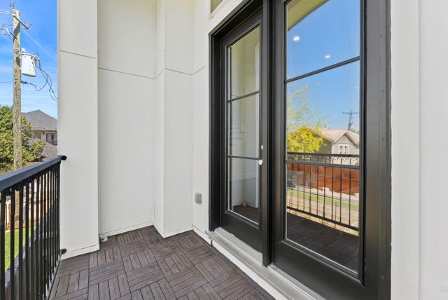 411 W 17th Street C, Houston, TX 77008