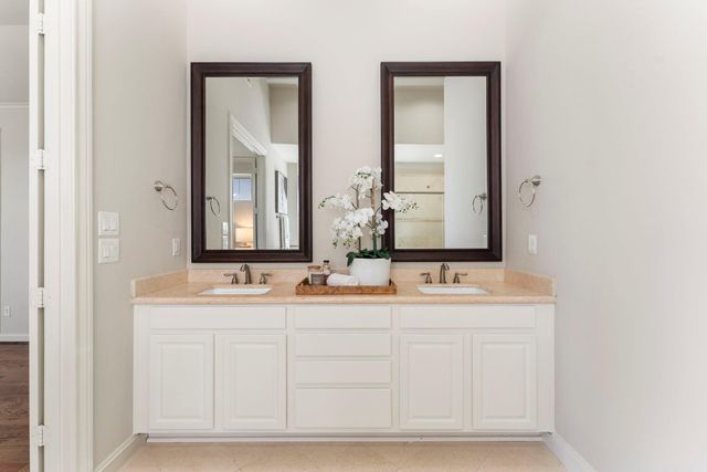 411 W 17th Street C, Houston, TX 77008