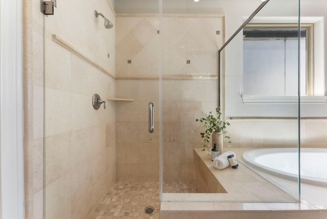 411 W 17th Street C, Houston, TX 77008