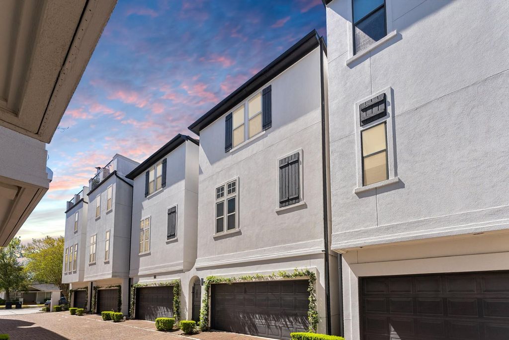 411 W 17th Street C, Houston, TX 77008