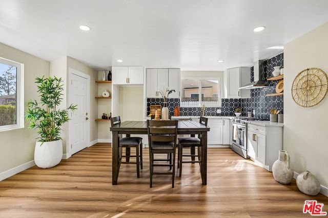 8855 Lilienthal Avenue, Los Angeles, CA 90045