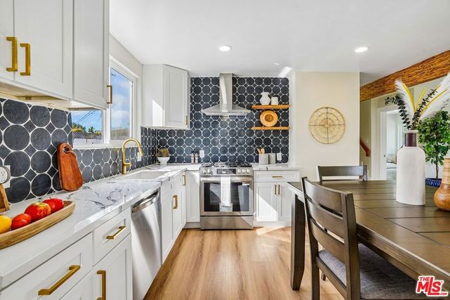 8855 Lilienthal Avenue, Los Angeles, CA 90045